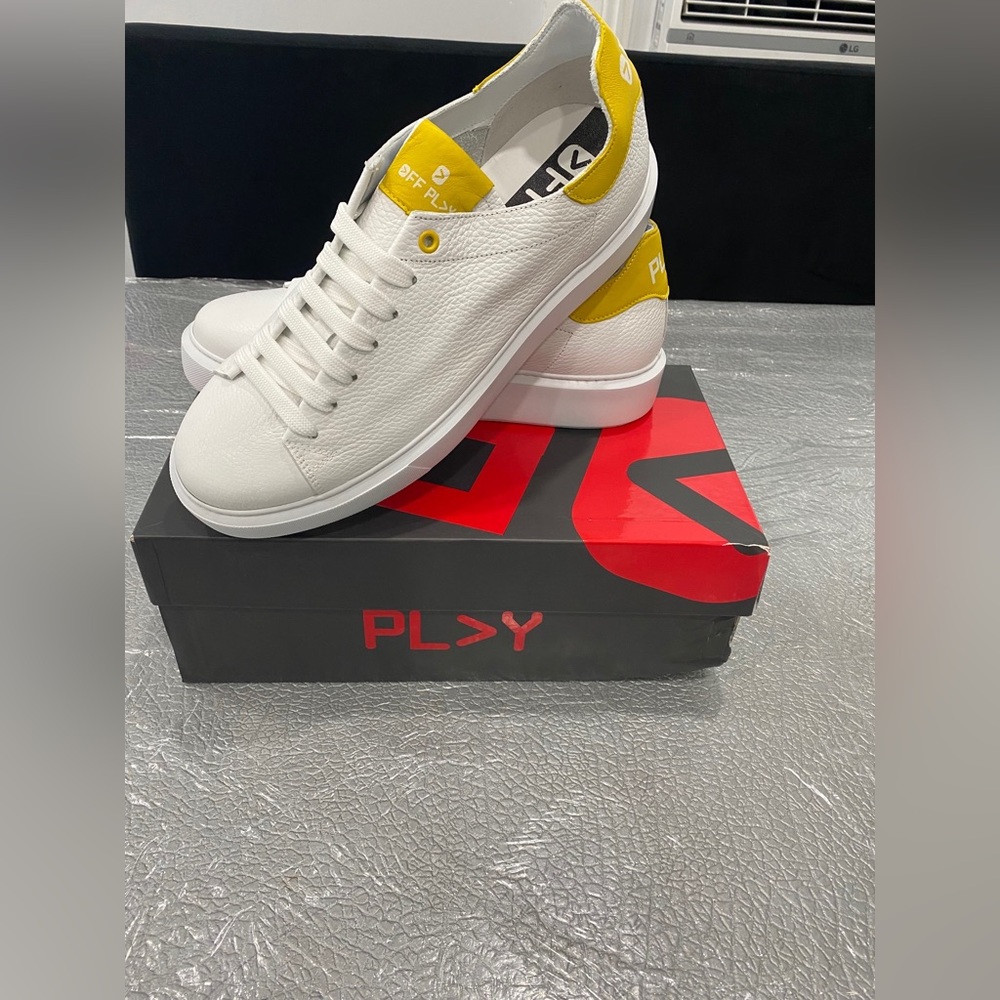 OFF PLAY PORTOFINO White & yellow size 43 model# CV02-LH04
